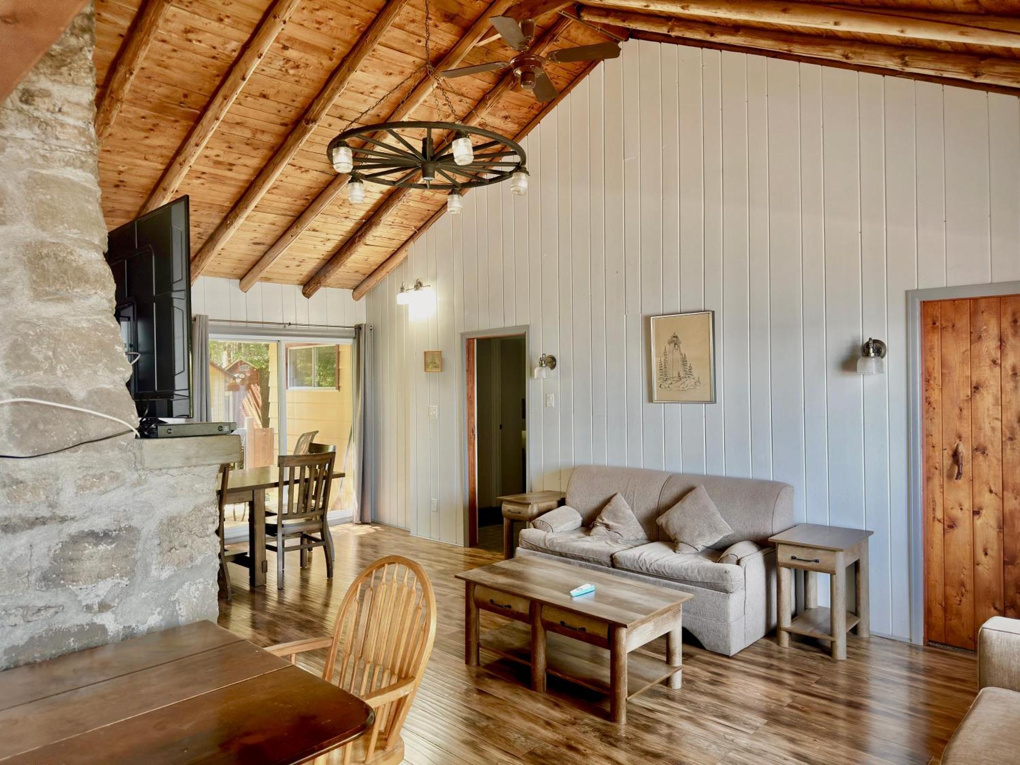 Bruce Anchor Motel, Cottages, Villas&Cabins Tobermory Esterno foto