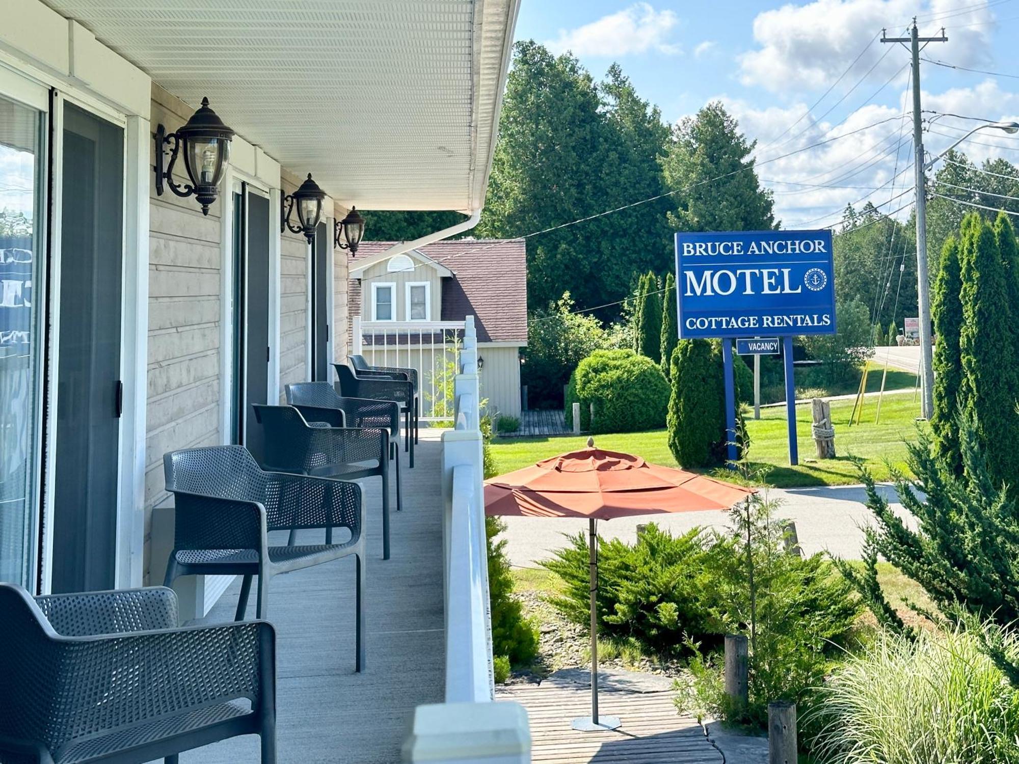 Bruce Anchor Motel, Cottages, Villas&Cabins Tobermory Esterno foto